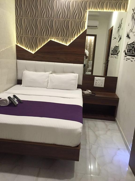 Palace Residency Hotel 2*